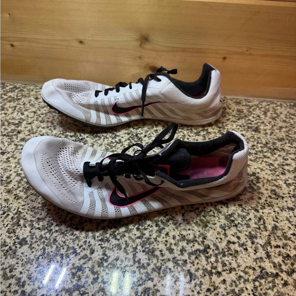 Nike Women's White and Pink‎ Running Shoes